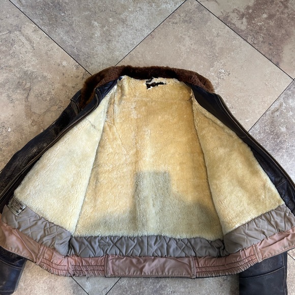 Vintage Men’s 1950s Windward Brown Horsehide Leather Jacket Med Mouton Collar. - Picture 16 of 16